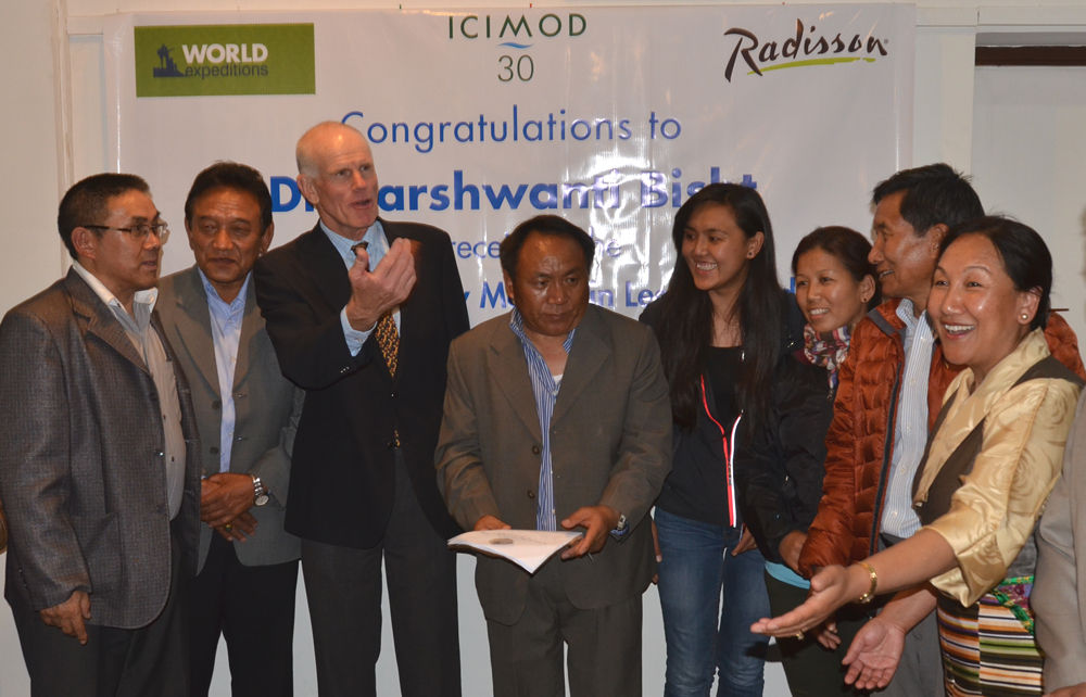 participants in Hillary Medal presentation