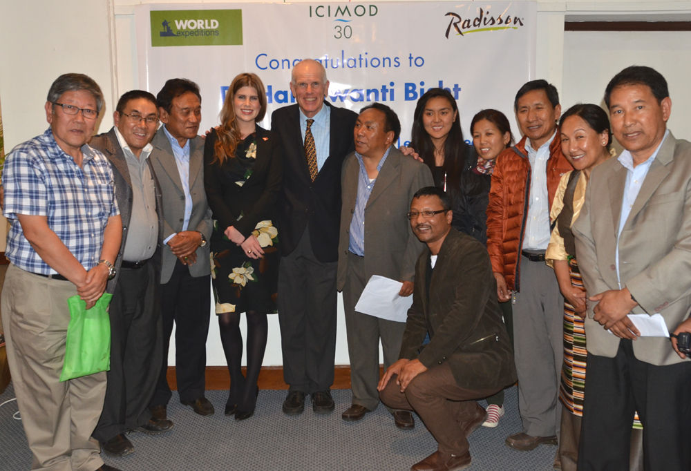 participants in Hillary Medal presentation